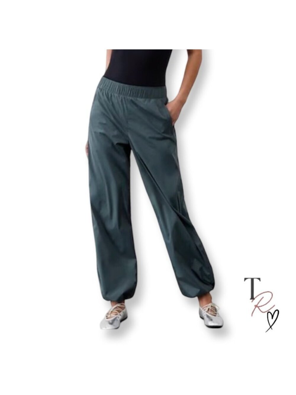 Athleta NWT Rise Wind Pant Gray Lightweight Wide Leg or Joggers Size Medium TALL